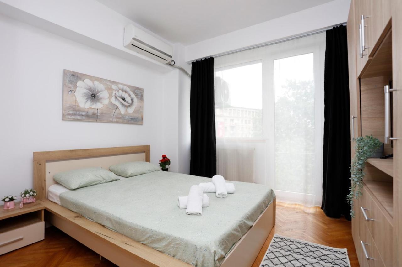 Rico'S 3 Bedroom City Center Apartment Bukarest Eksteriør billede
